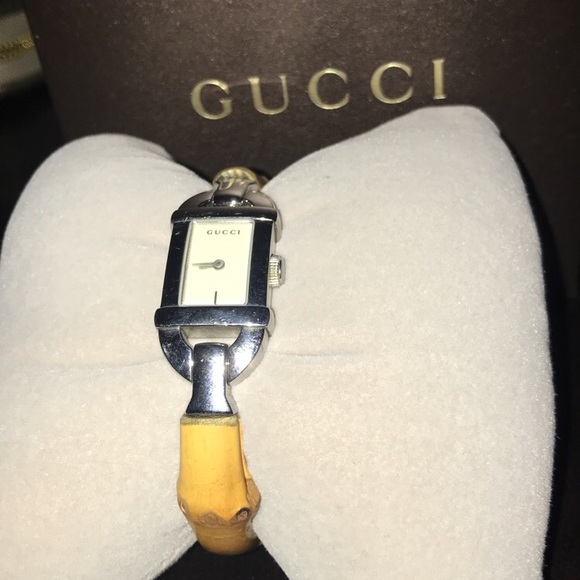 Gucci Watch - Picture 1 of 6